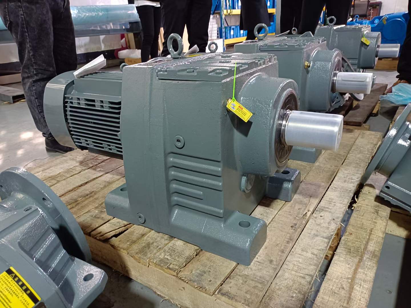 RF167-YVP55KW-29.87ŷٻMC2RVHT06